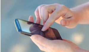 Read more about the article Aplicativos de Rastreio de Celular: Benefícios e Desafios para os Usuários